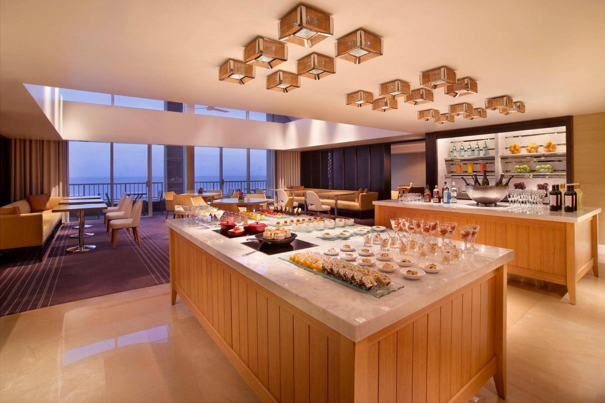 Hyatt Regency Guam Hotel Tumon Exterior photo